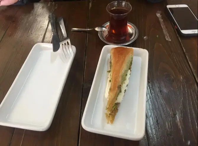 Kadıoğlu Kebap Evi - İzmir Mekan Rehberi