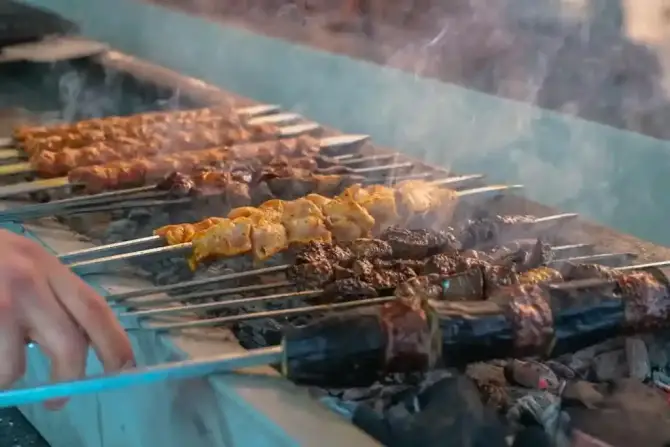 Kadiroğlu Ciğercisi - İzmir Mekan Rehberi