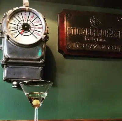 Kalyon Pub fotoğraf 2 - İzmir Mekan Rehberi