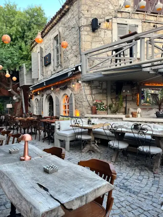 Kapari Bahçe - İzmir Mekan Rehberi