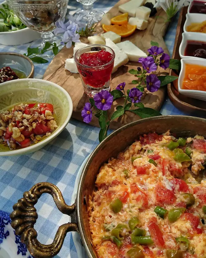 Katre Kahvaltı Alaçatı - İzmir Mekan Rehberi