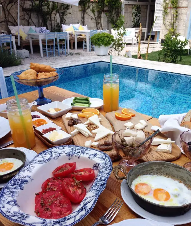 Katre Kahvaltı Alaçatı - İzmir Mekan Rehberi