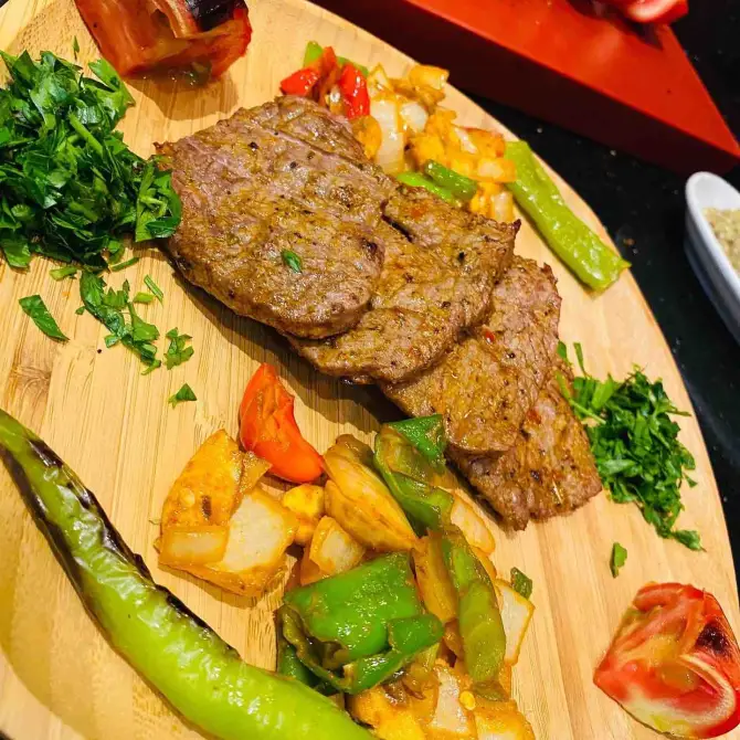 Kebabi Bayraklı - İzmir Mekan Rehberi