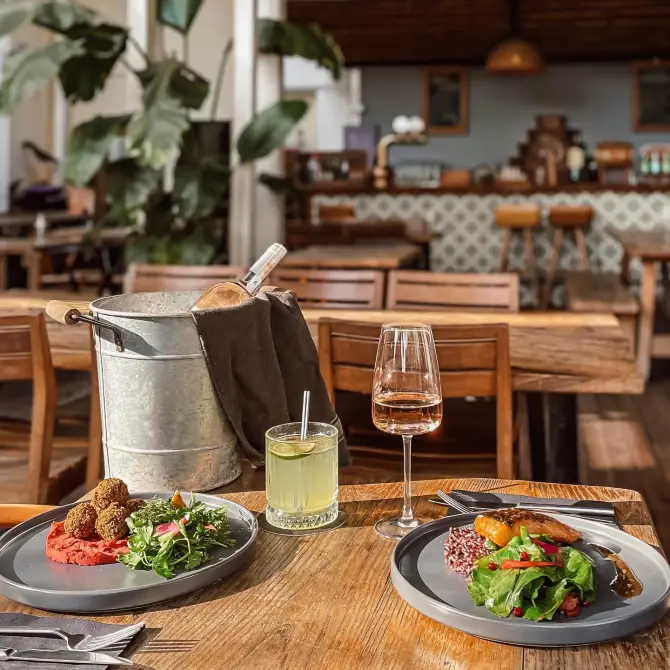   Kepler Social House - İzmir Mekan Rehberi