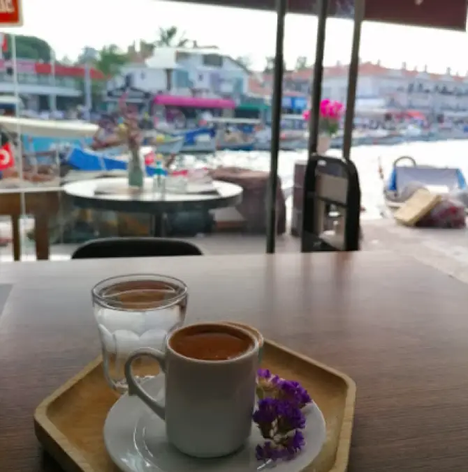 Keyif Cafe&Bar - İzmir Mekan Rehberi
