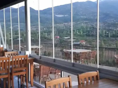 Kiraz Hisar Tepe Cafe & Restorant - İzmir Mekan Rehberi