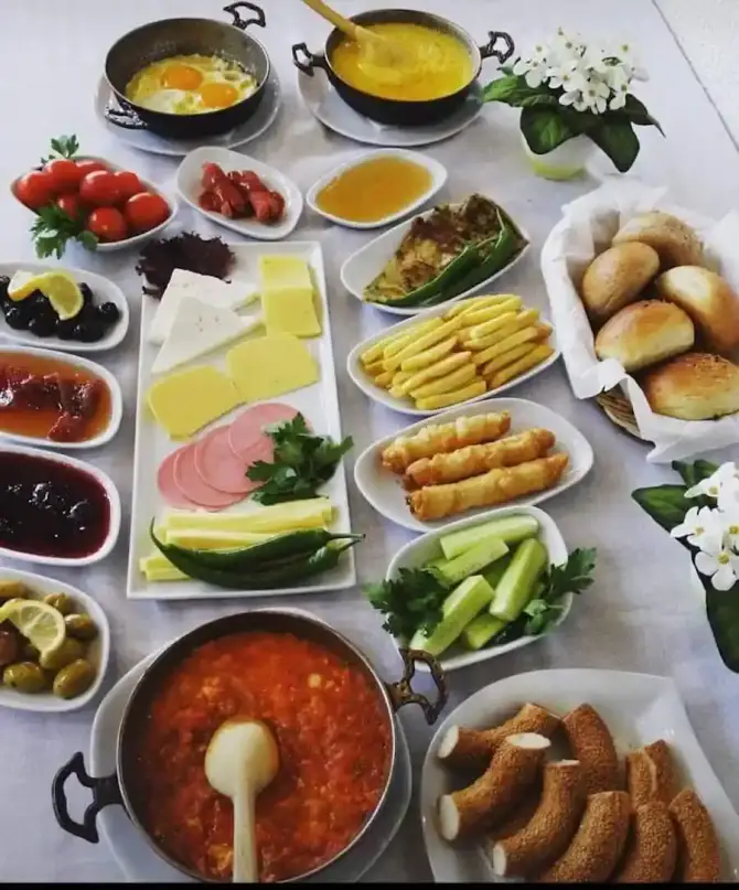 Kiraz Hisar Tepe Cafe & Restorant - İzmir Mekan Rehberi