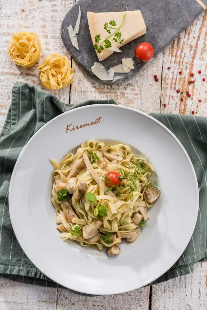 Kiremeet Cafe & Restaurant - İzmir Mekan Rehberi