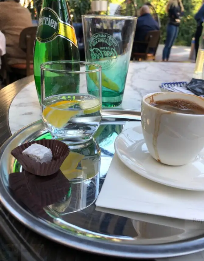 Kırıntı Mavişehir - İzmir Mekan Rehberi