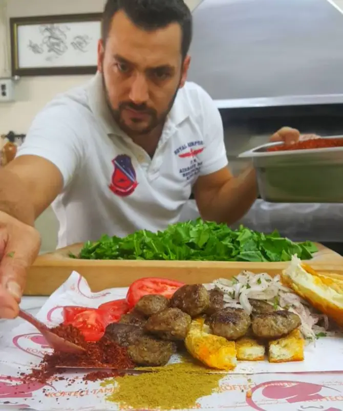 Köfteci Tamer  - İzmir Mekan Rehberi