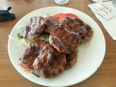 Kofteci Yusuf fotoğraf 3 - İzmir Mekan Rehberi