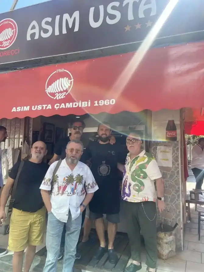 Kokoreççi Asım Usta Çamdibi - İzmir Mekan Rehberi
