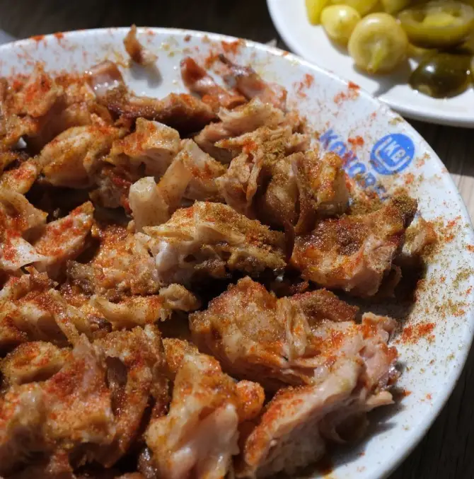 Kokoreççi Baki Usta Karşıyaka - İzmir Mekan Rehberi