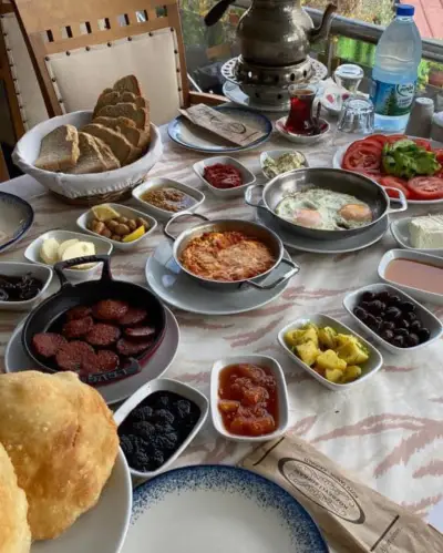 Kozbeyli Sofrası fotoğraf 2 - İzmir Mekan Rehberi