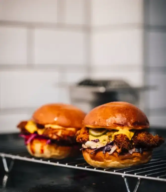 Kudamm Burger & Grill Bar - İzmir Mekan Rehberi