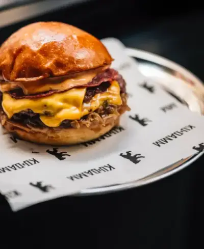 Kudamm Burger & Grill Bar - İzmir Mekan Rehberi