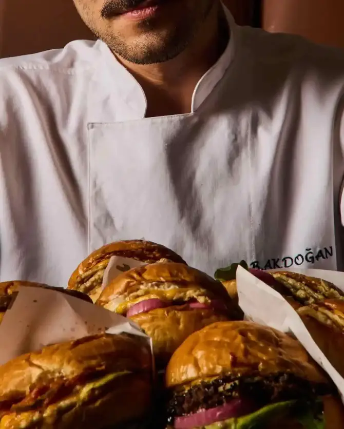 Kudamm Burger & Grill Bar - İzmir Mekan Rehberi