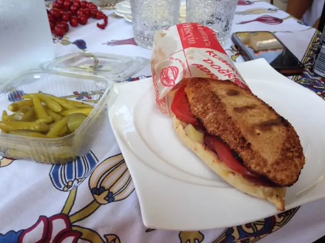 Kumrucu Hüseyin Çeşme - İzmir Mekan Rehberi