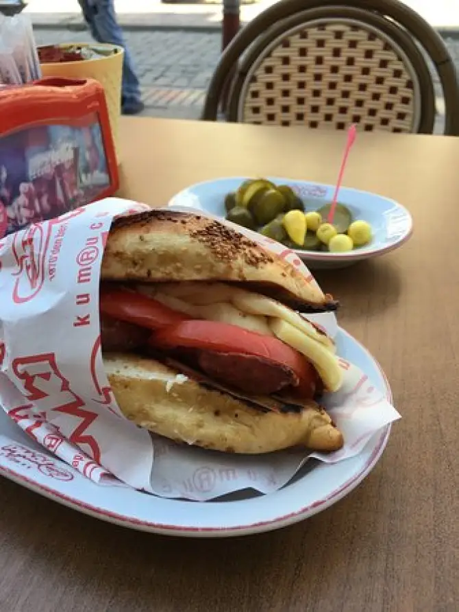 Kumrucu Şevki  - İzmir Mekan Rehberi