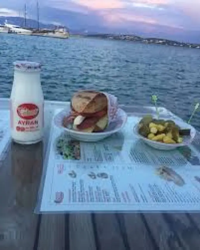 Kumrucu Şevki  - İzmir Mekan Rehberi