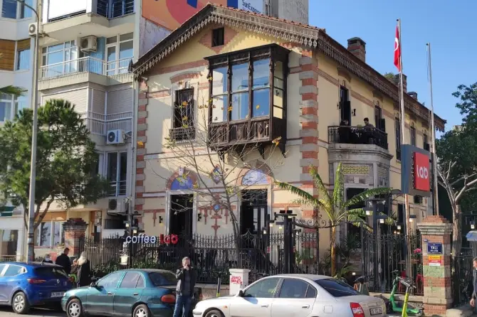 Coffee Lab İzmir Löhner Köşkü - İzmir Mekan Rehberi