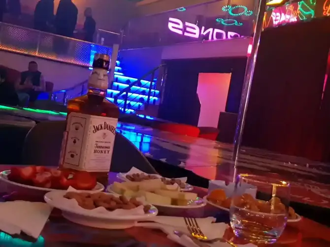 La Casa Night Club Menemen - İzmir Mekan Rehberi