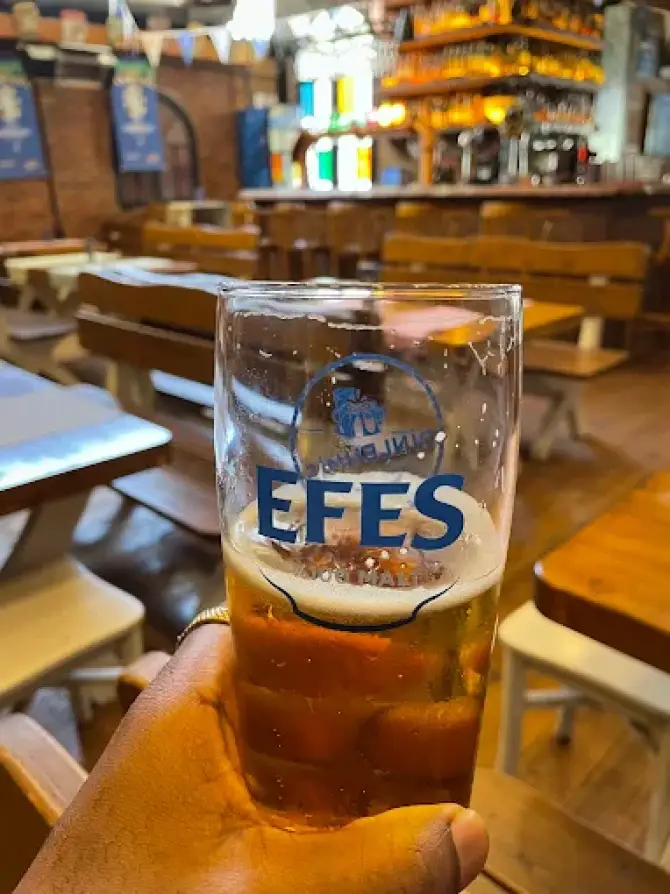La Puerta Pub Alsancak - İzmir Mekan Rehberi