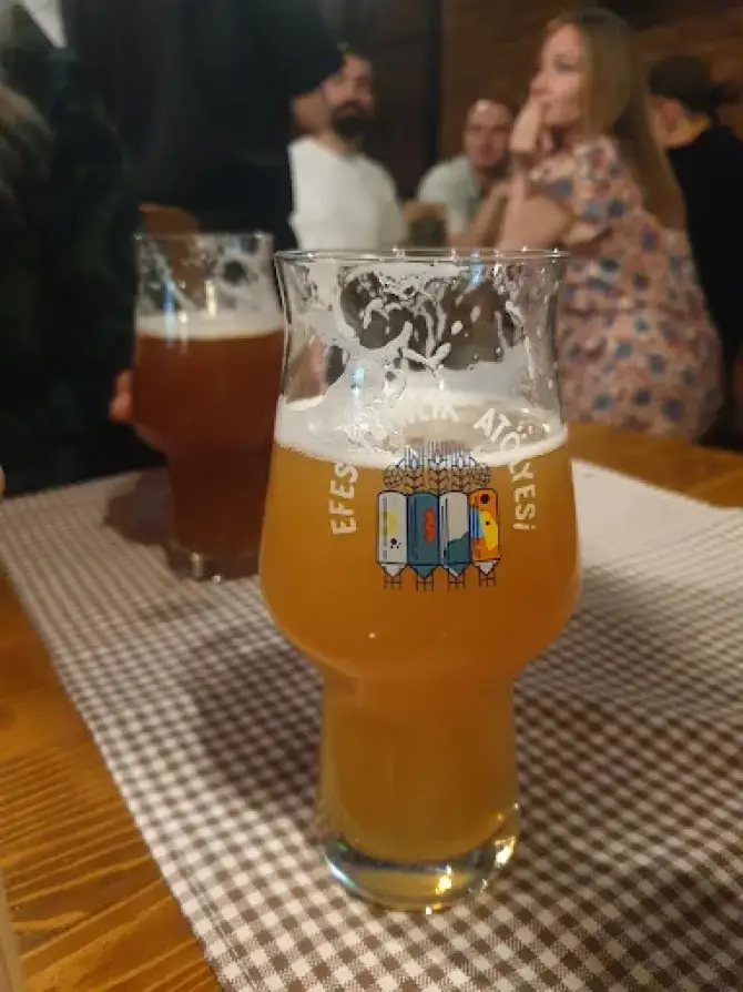La Puerta Pub Alsancak - İzmir Mekan Rehberi
