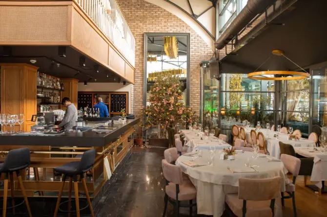 L'aura Kitchen & Bar - İzmir Mekan Rehberi