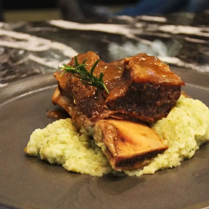L'aura Kitchen & Bar - İzmir Mekan Rehberi