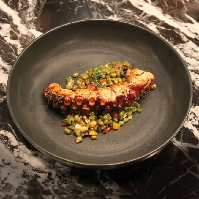 L'aura Kitchen & Bar - İzmir Mekan Rehberi