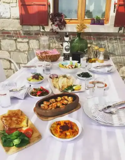 Lavantalı Konak  - İzmir Mekan Rehberi