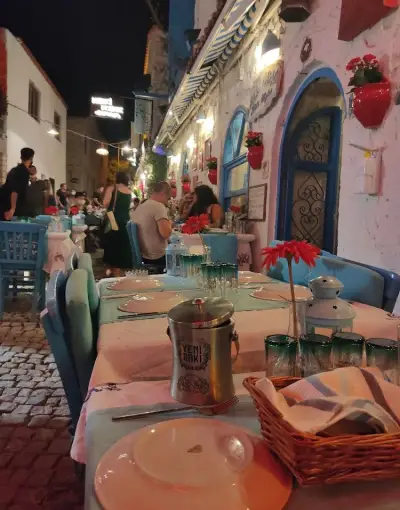 Leblebili Meyhane  - İzmir Mekan Rehberi