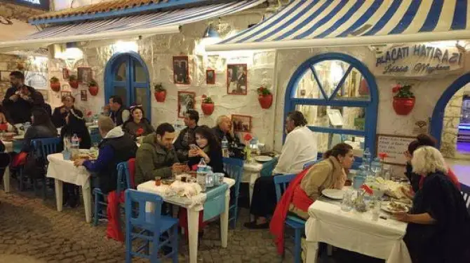 Leblebili Meyhane  - İzmir Mekan Rehberi