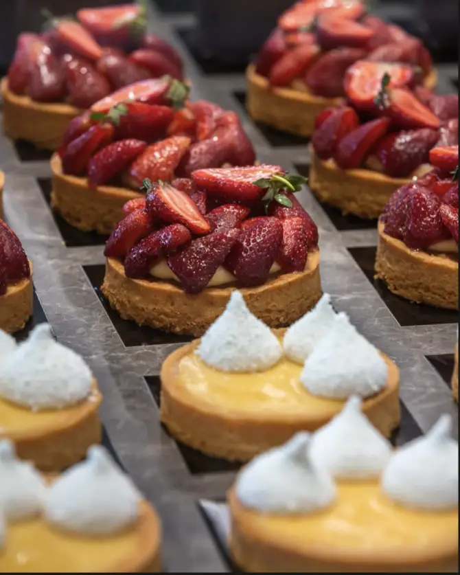 Leone Patisserie & Boulangerie Alsancak - İzmir Mekan Rehberi