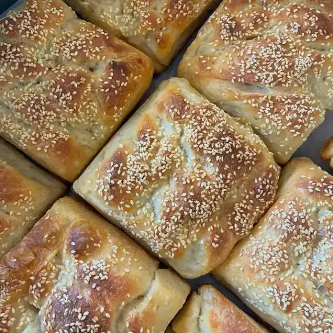 Leylabir Tost Dükkanı Karşıyaka - İzmir Mekan Rehberi