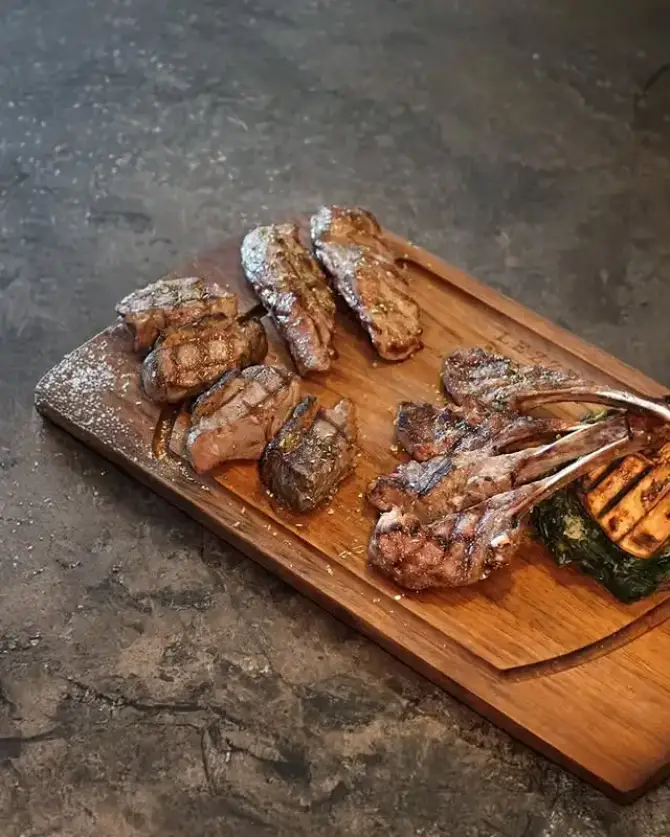 Lezzet Steakhouse - İzmir Mekan Rehberi