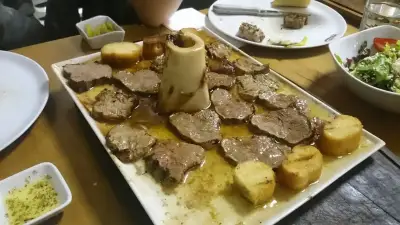 Lezz-Et Steakhouse fotoğraf 13 - İzmir Mekan Rehberi