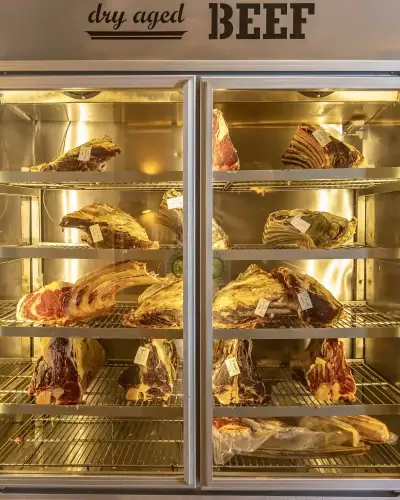 Lezz-Et Steakhouse fotoğraf 3 - İzmir Mekan Rehberi