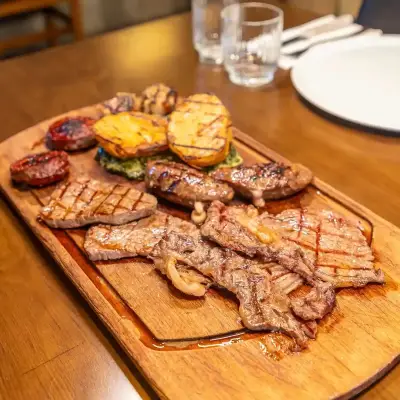 Lezz-Et Steakhouse fotoğraf 6 - İzmir Mekan Rehberi