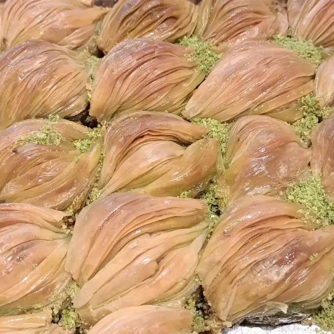İlhami Tatlıcı Güzelbahçe - İzmir Mekan Rehberi