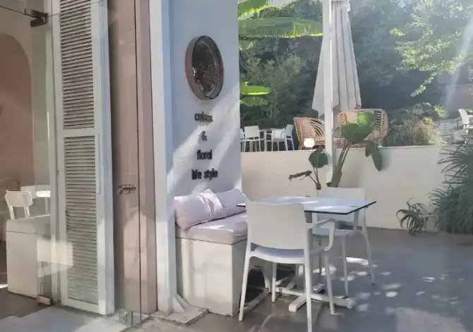 Lief Urla - İzmir Mekan Rehberi