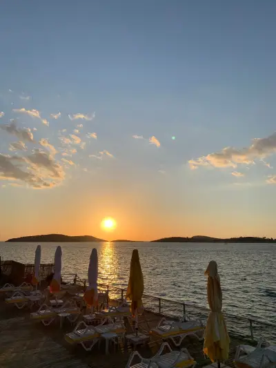 Lighthouse Beach Phokaia fotoğraf 4 - İzmir Mekan Rehberi
