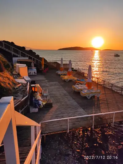 Lighthouse Beach Phokaia - İzmir Mekan Rehberi