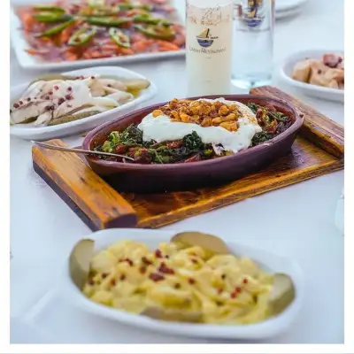 Liman Restaurant Sığacık - İzmir Mekan Rehberi