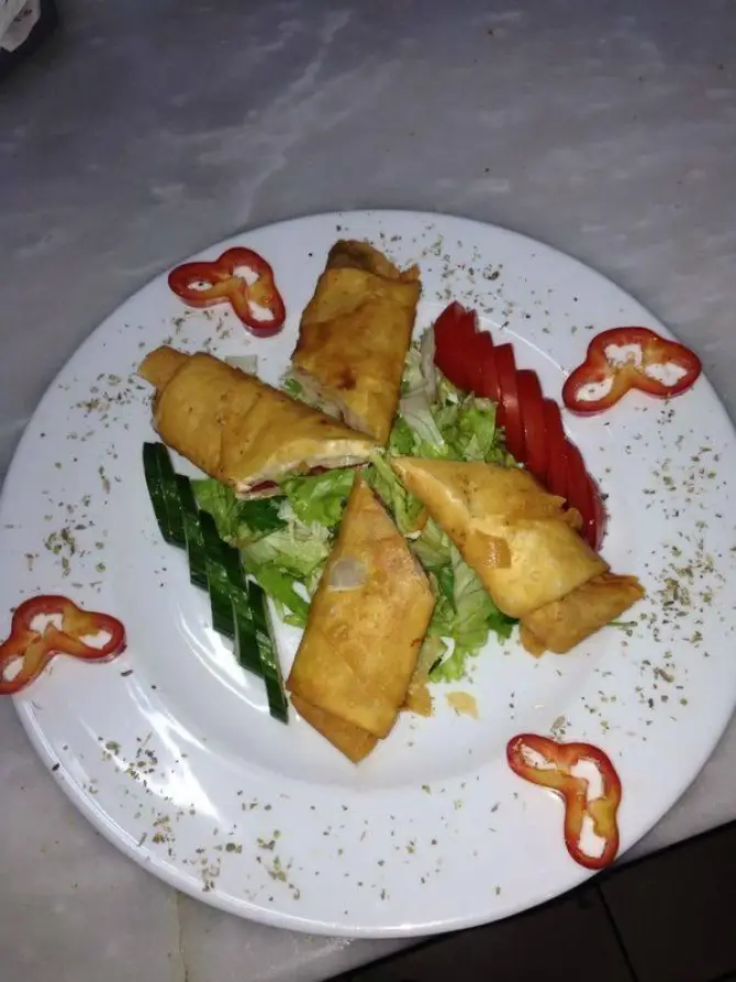 Lost Cafe & Restaurant - İzmir Mekan Rehberi