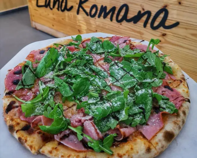 Pizzeria Luna Romana - İzmir Mekan Rehberi