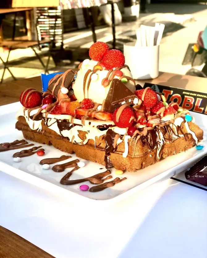 Lush Bakery & Coffee - İzmir Mekan Rehberi