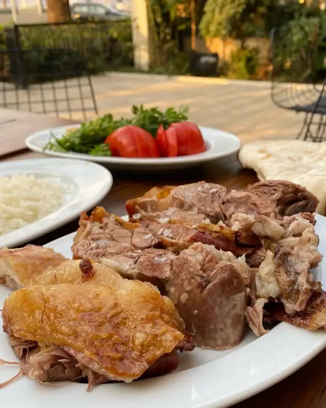 Maltız Tandır & Et Göztepe - İzmir Mekan Rehberi
