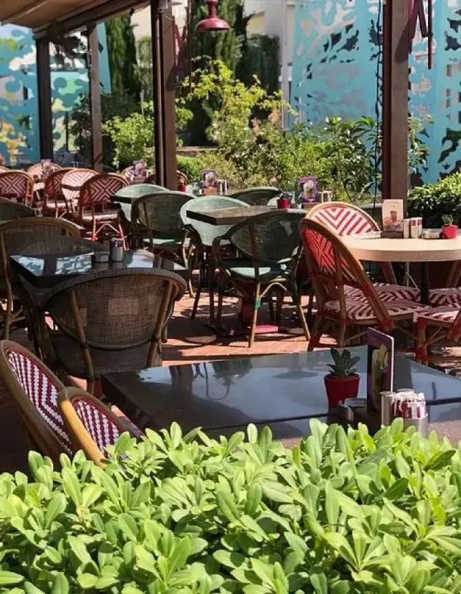 Mandolin Cafe Forum Bornova - İzmir Mekan Rehberi